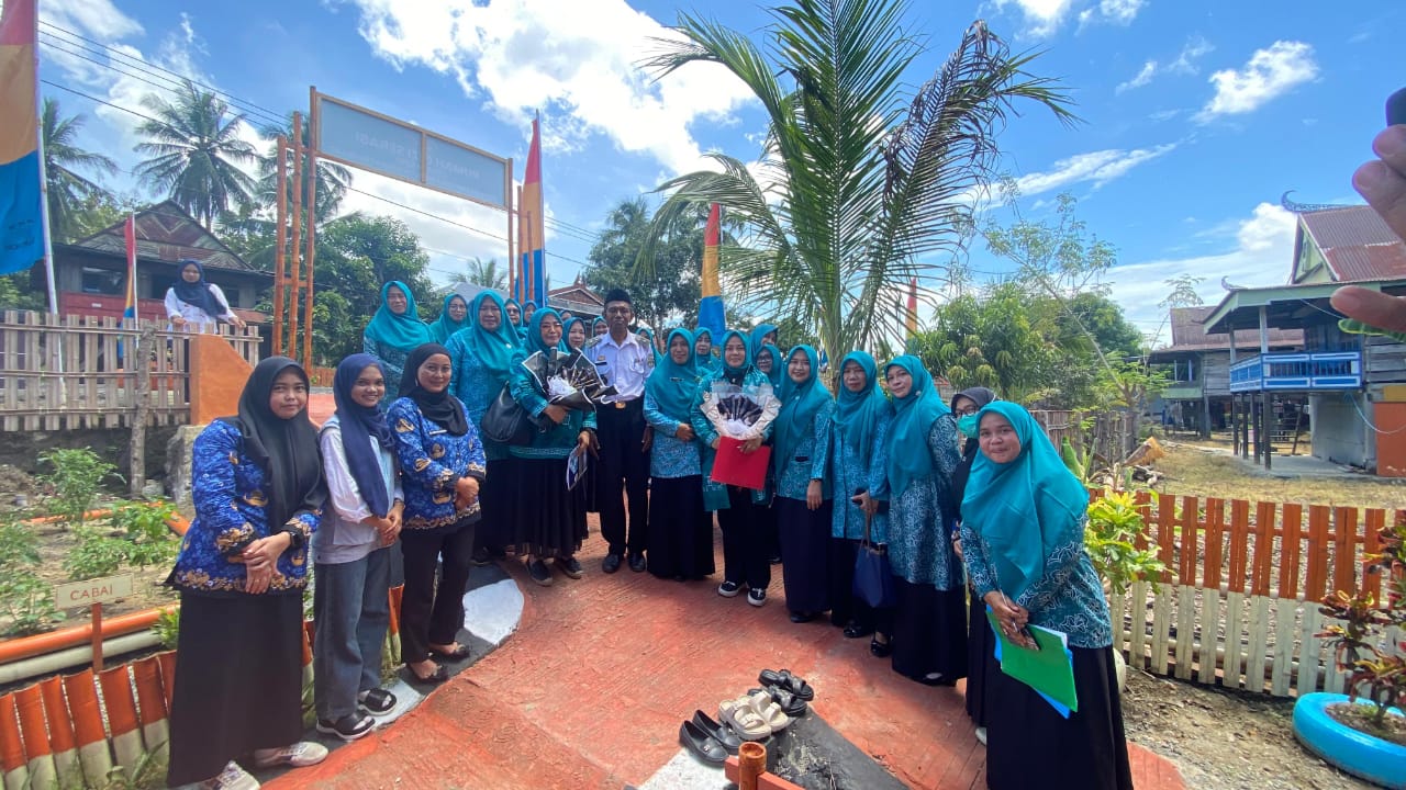 Tim SMEP PKK Provinsi Sulsel Kunjungi Desa Mario